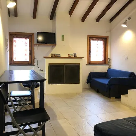 House La Colombaia Апартаменты *